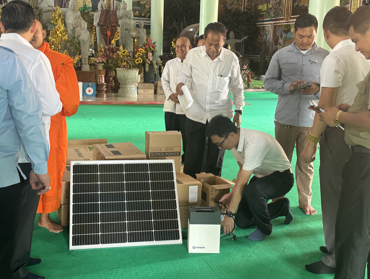 HiTHIUM Energy donated 30 advanced solar storage systems to a Cambodian temple in Phnom Penh on May 13, 2024, to enhance power infrastructure. -HiTHIUM Energy donated 30 advanced solar storage systems to a Cambodian temple in Phnom Penh on May 13, 2024, to enhance power infrastructure. -HeroEE